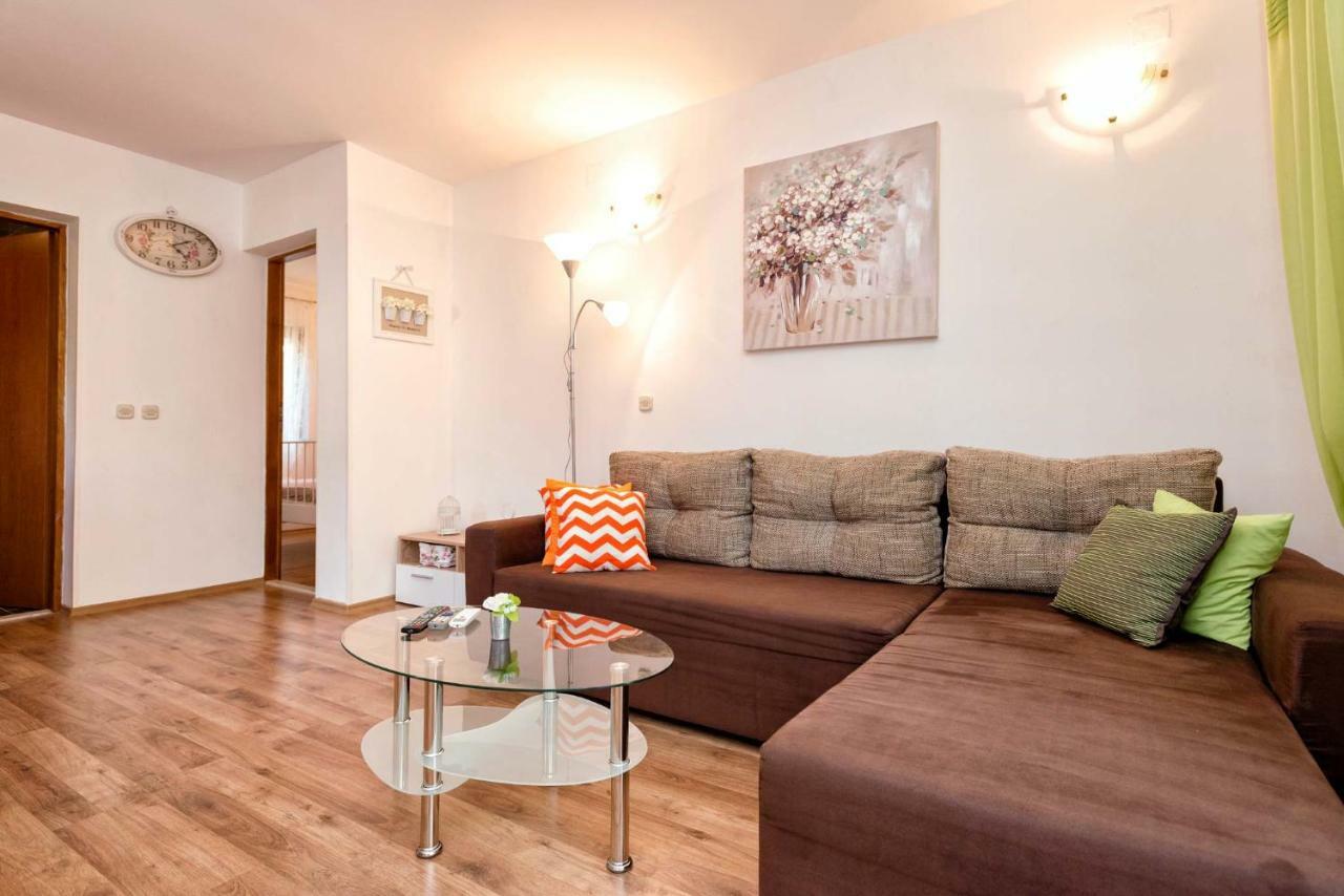 Apartmani Zlataric Stari Grad  Exterior foto