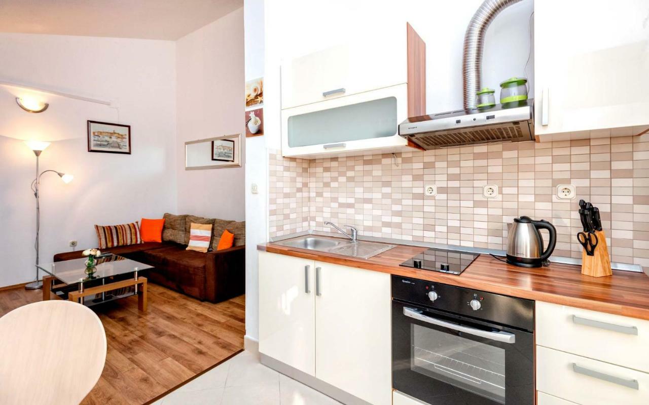 Apartmani Zlataric Stari Grad  Exterior foto