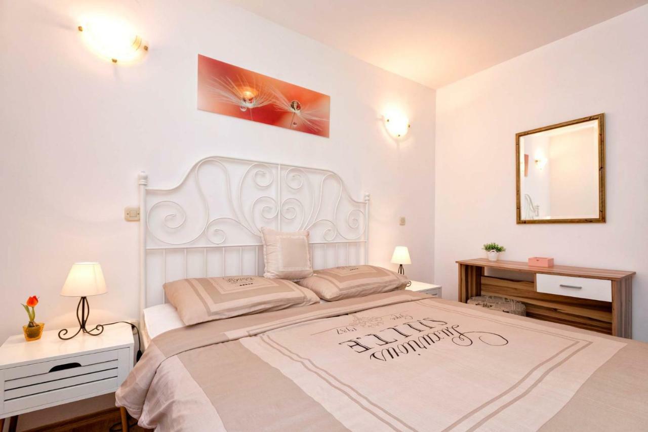 Apartmani Zlataric Stari Grad  Exterior foto