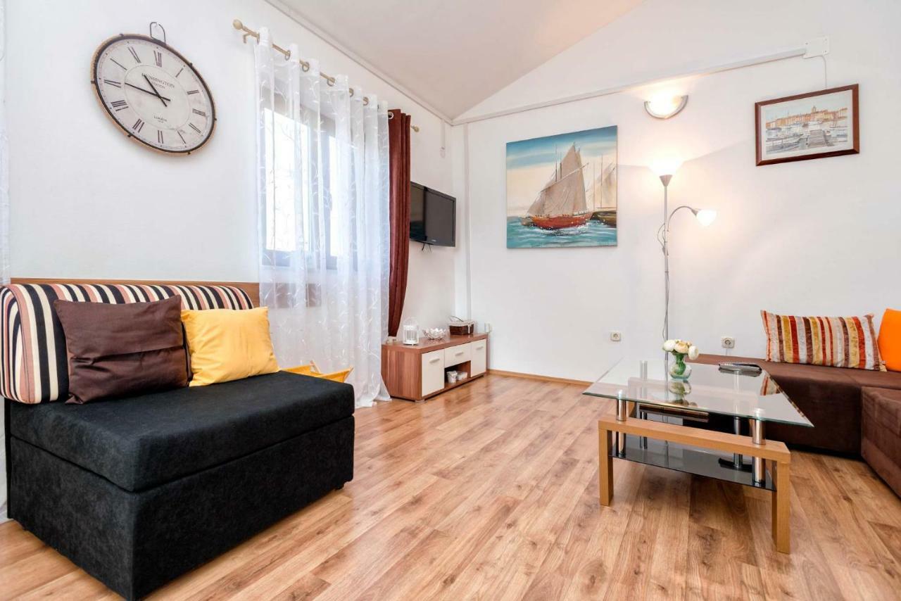 Apartmani Zlataric Stari Grad  Exterior foto