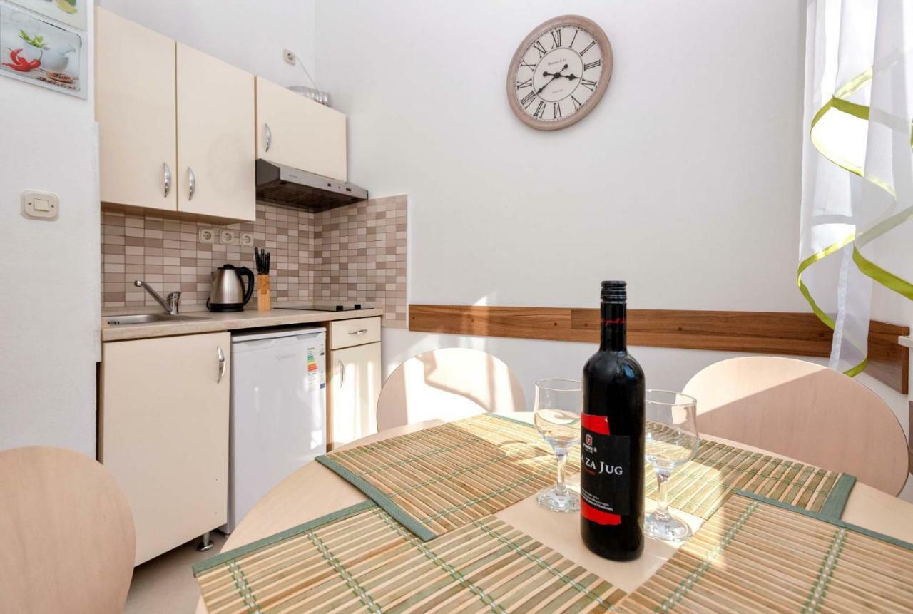 Apartmani Zlataric Stari Grad  Exterior foto