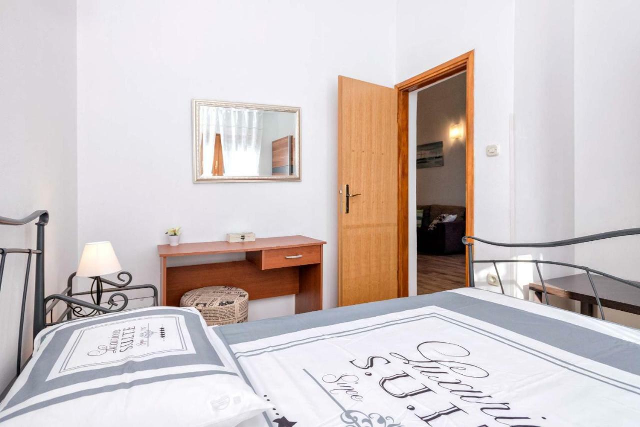 Apartmani Zlataric Stari Grad  Exterior foto